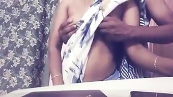 Femme Mature Indienne En Tamoul