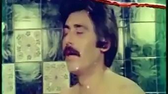 Turkish Couple'S Passionate Kiss And Sensual Playtime In Hd