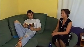 הבן החורג והאב החורג עוסקים בסקס טאבו