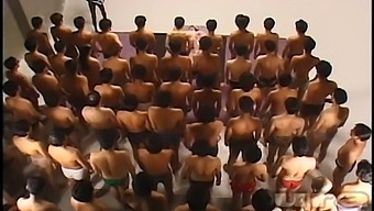 Bữa Tiệc Tình Dục Châu Á Với Nhiều Đối Tác Tại Nhật Bản