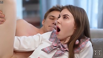 Xem Một Cô Gái Anime Bị Xâm Nhập Là Tưởng Tượng Tuyệt Vời Nhất