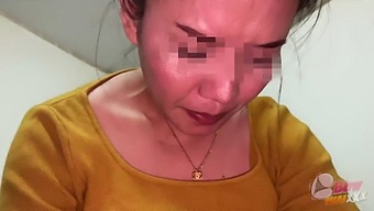 Chatte Poilue Et Gros Seins Dans Une Vidéo Porno Hd