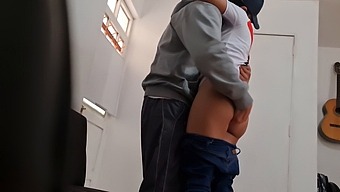 מצלמים בסתר את בת דודתי הצעירה יוסלין קולומביה עם מצלמה נסתרת