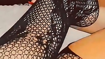 Stepmom Craves Intense Anal Sex In The Early Hours Of The Day