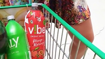 תציגו את התחת שלי במכולת ותבצעו מין אוראלי על איש צוות כשאתם לובשים פרווה