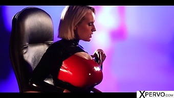 Bị Một Nữ Chúa Sexy Chiếm Đoạt Trong Video Ngồi Mặt Này