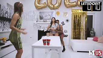 Tiệc Sinh Nhật Hoang Dại Của Violet Myers Với Một Con Cặc Đen To Và Tình Dục Nóng Bỏng